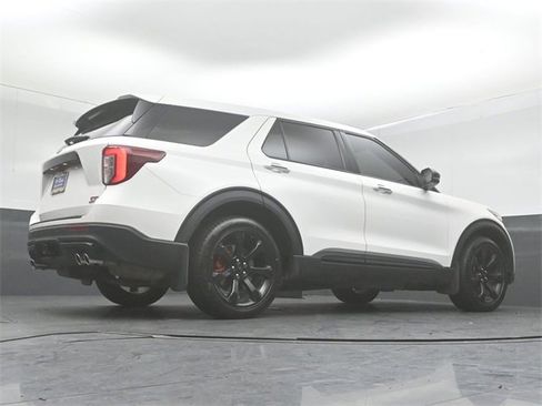 Certified 2022 Ford Explorer ST w/ ST Street Pack image 44