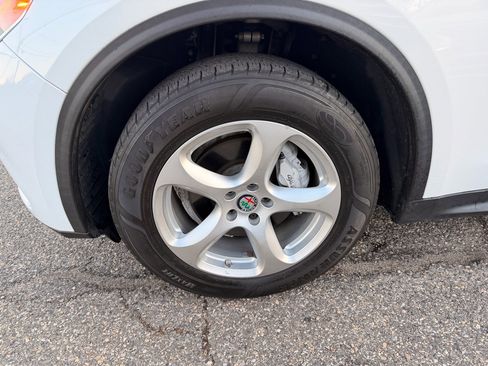 Used 2019 Alfa Romeo Stelvio AWD image 12