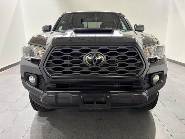 Used 2020 Toyota Tacoma TRD Sport w/ Technology Package AWD/4WD image 8
