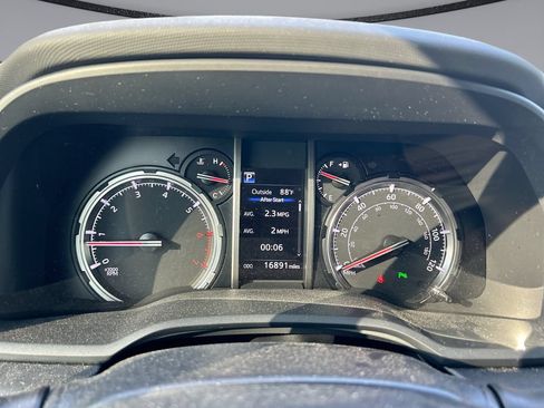 Used 2024 Toyota 4Runner Limited RWD image 23
