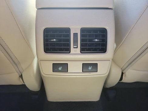 Used 2017 Subaru Legacy 2.5i Limited image 13