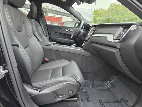 Used 2024 Volvo XC60 T8 Ultimate w/ Climate Package AWD/4WD image 10