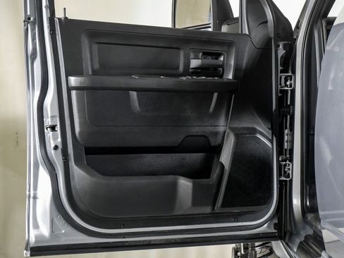 Used 2024 RAM 3500 Tradesman w/ Chrome Appearance Group image 32