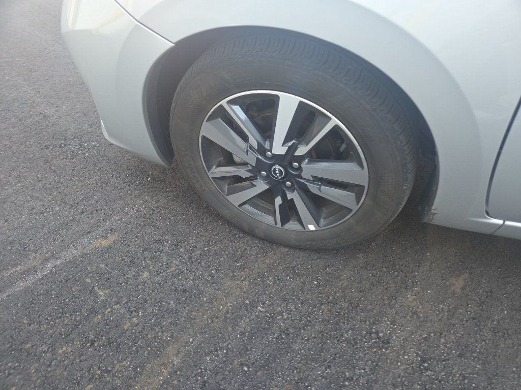 Used 2025 Nissan Versa SV FWD image 21