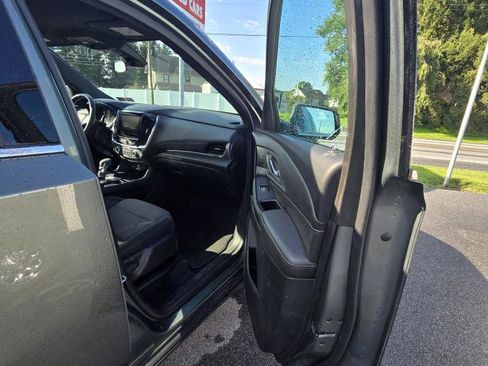 Used 2023 Chevrolet Traverse LT AWD/4WD image 10