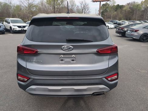 Used 2019 Hyundai Santa Fe SE image 6