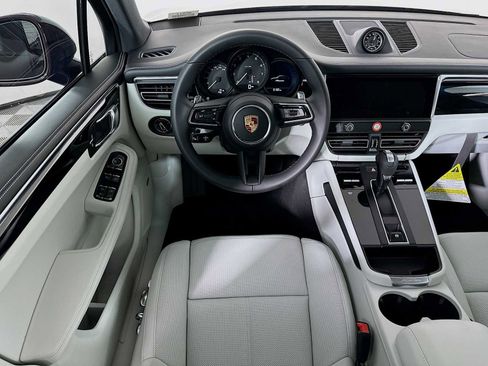 New 2026 Porsche Macan image 25