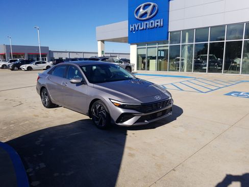 New 2026 Hyundai Elantra Limited image 1