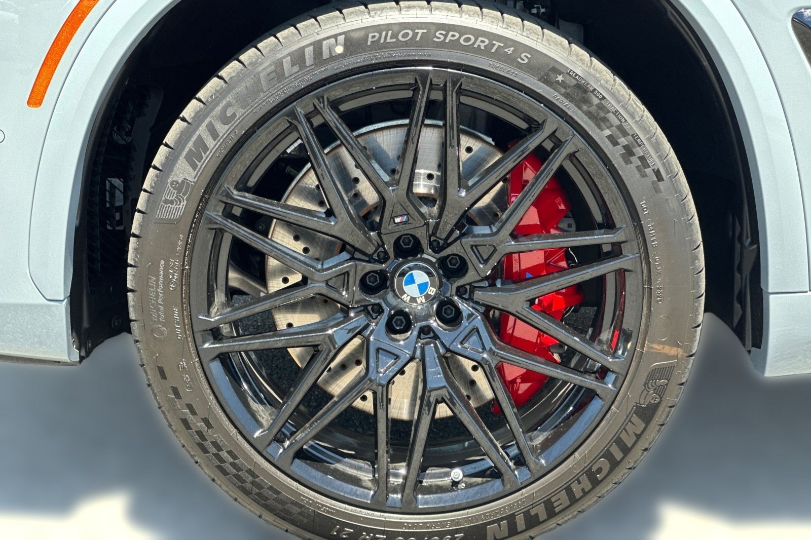 New 2026 BMW X5 M Competition w/ Executive Package AWD/4WD image 13