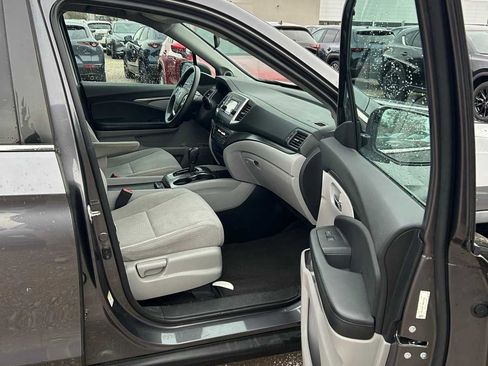 Used 2016 Honda Pilot LX image 25