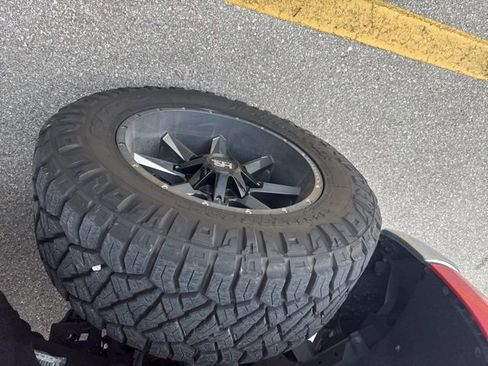 Used 2022 Chevrolet Silverado 1500 LT image 8