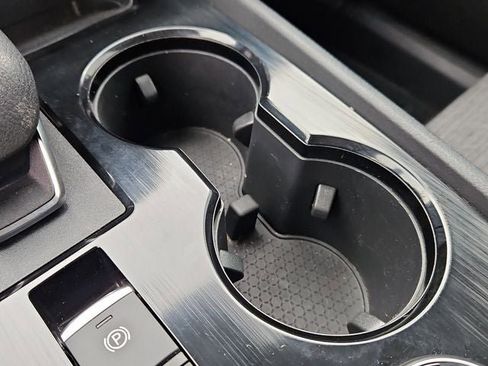 Used 2023 Nissan Rogue SV image 22