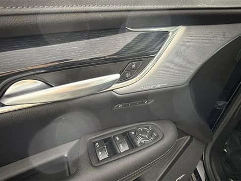 Used 2025 Cadillac XT5 Premium Luxury image 29