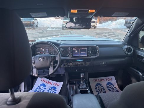 Used 2023 Toyota Tacoma TRD Sport image 23