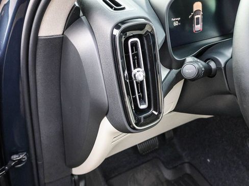 New 2026 Volvo XC40 B5 Plus w/ Protection Package Premier image 32