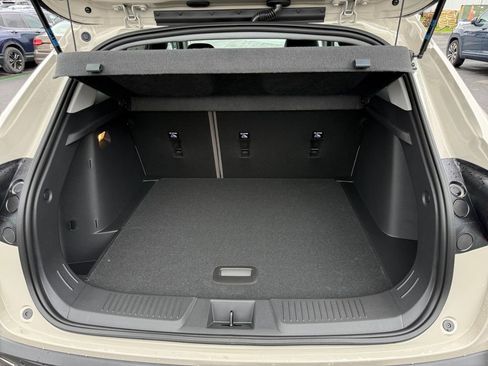 New 2026 Chevrolet Trax ACTIV w/ Driver Confidence Package FWD image 22