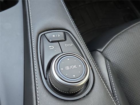 Used 2022 INFINITI QX50 Luxe w/ Appearance Package image 10