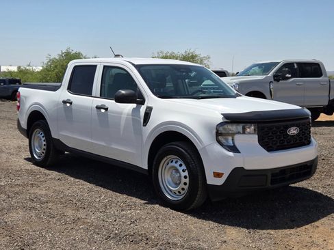 Used 2025 Ford Maverick XL w/ Equipment Group 101A AWD/4WD image 3