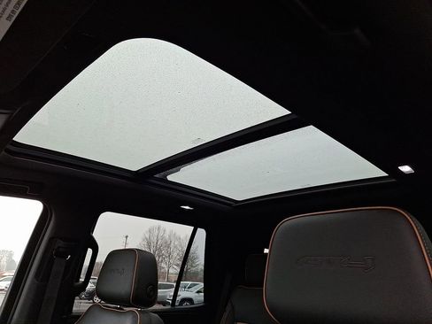 Used 2022 GMC Yukon AT4 image 14