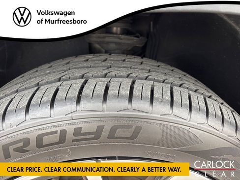 Certified 2024 Volkswagen Atlas SEL Premium R-Line image 9