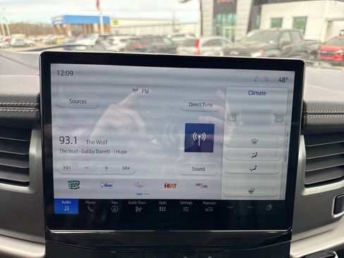 Used 2024 Ford Expedition Max XLT image 19