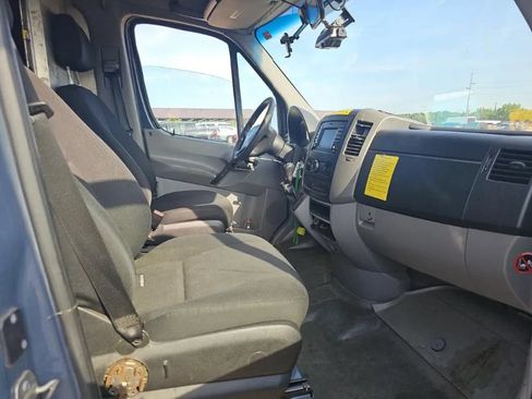 Used 2018 Mercedes-Benz Sprinter 2500 image 8