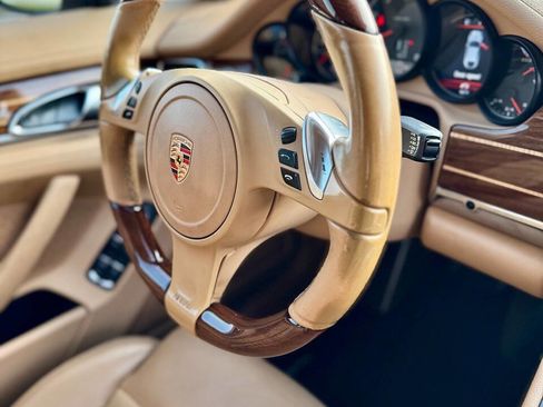 Used 2014 Porsche Panamera 4 AWD/4WD image 3