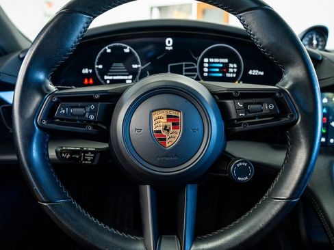 Used 2022 Porsche Taycan 4S image 40