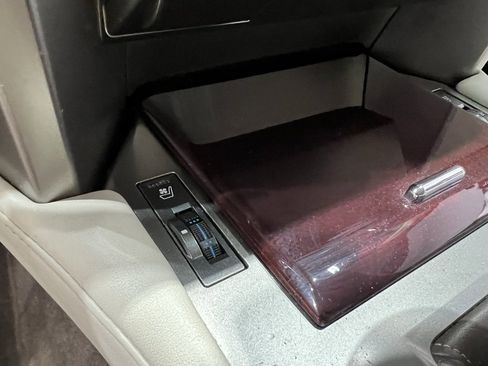 Used 2018 Lexus GX 460 Premium w/ Premium Package image 47