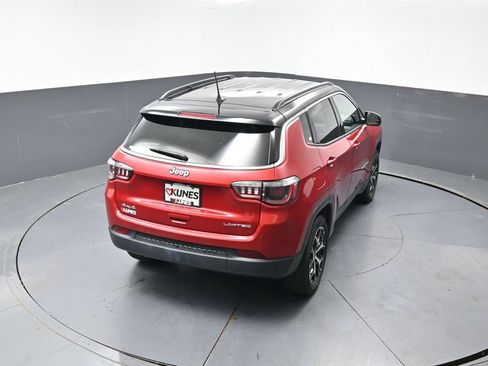 Used 2025 Jeep Compass Limited AWD/4WD image 49