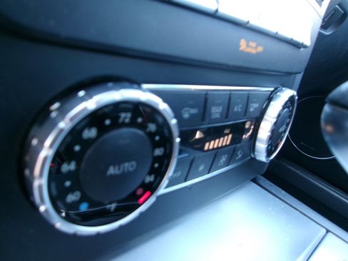 Used 2013 Mercedes-Benz C 300 C300 image 21