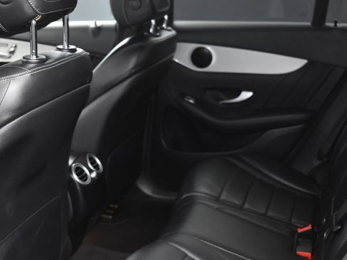 Used 2022 Mercedes-Benz GLC 300 4MATIC image 11