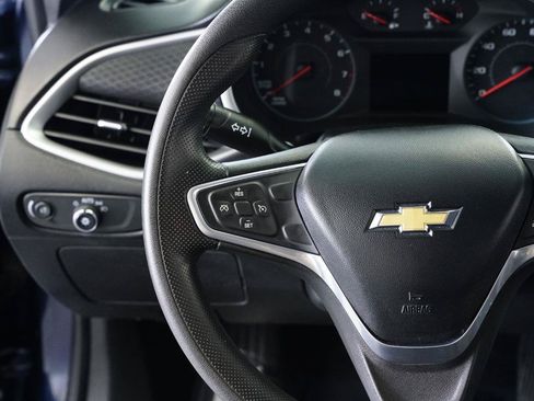 Used 2022 Chevrolet Malibu LT FWD image 18