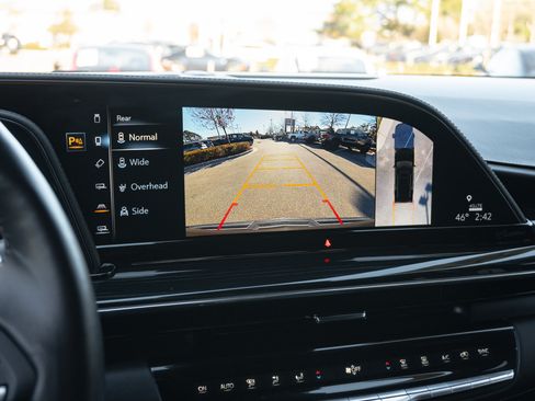 Used 2023 Cadillac Escalade V w/ LPO, ONYX Package image 25