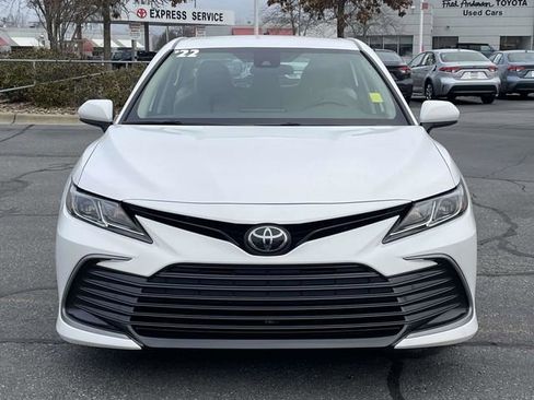 Used 2022 Toyota Camry LE image 9