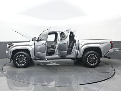 Used 2025 Toyota Tacoma TRD Sport RWD image 33