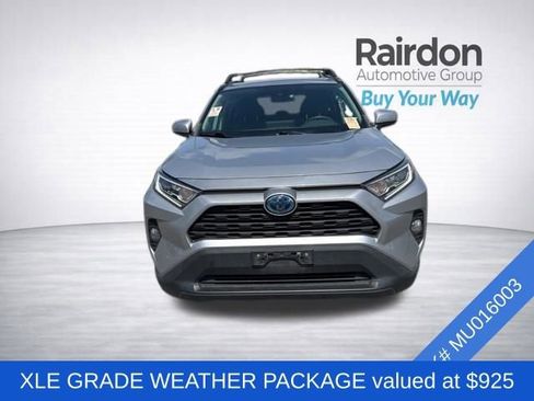 Used 2021 Toyota RAV4 XLE w/ XLE Grade Weather Package AWD/4WD image 2