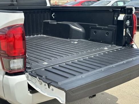 Used 2023 Toyota Tacoma SR5 w/ Technology Package AWD/4WD image 32