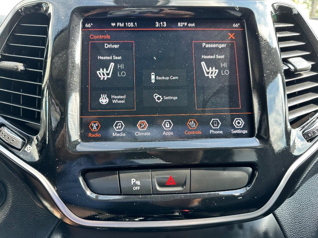 Used 2019 Jeep Cherokee Limited AWD/4WD image 8