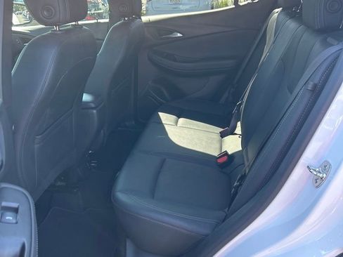 Used 2024 Buick Encore GX Sport Touring image 9