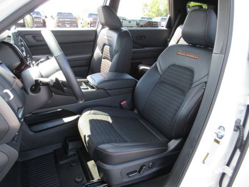 Used 2024 Nissan Pathfinder Rock Creek AWD/4WD image 19