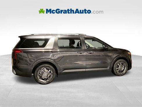 New 2026 Kia Carnival EX FWD image 3
