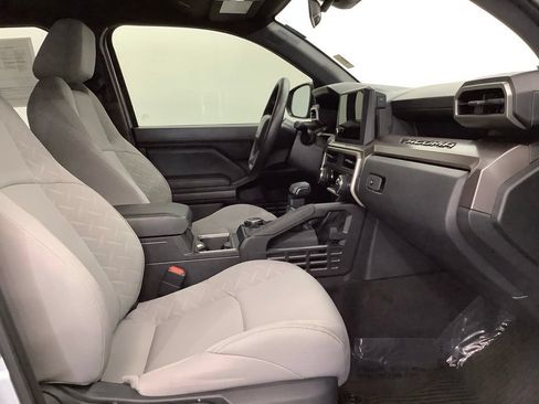 Used 2024 Toyota Tacoma SR5 AWD/4WD image 27