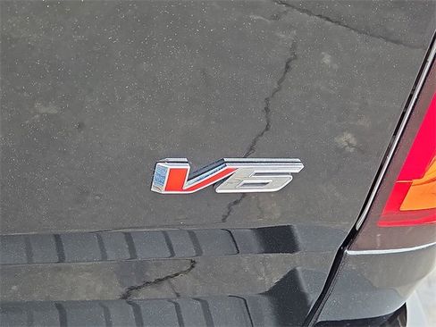 Used 2022 Chevrolet Colorado LT w/ LT Convenience Package image 27