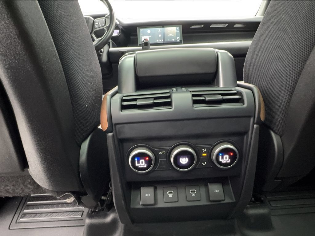 Used 2021 Land Rover Defender 110 X AWD/4WD image 41