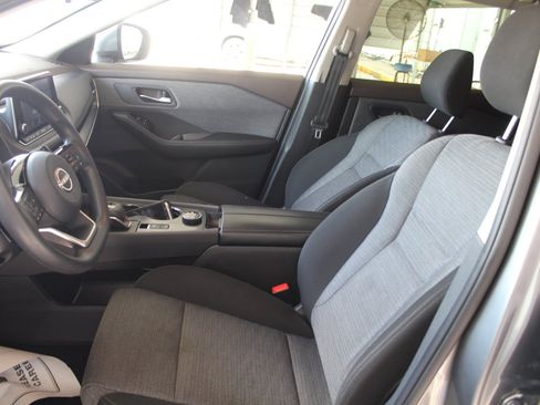 Used 2023 Nissan Rogue SV AWD/4WD image 24