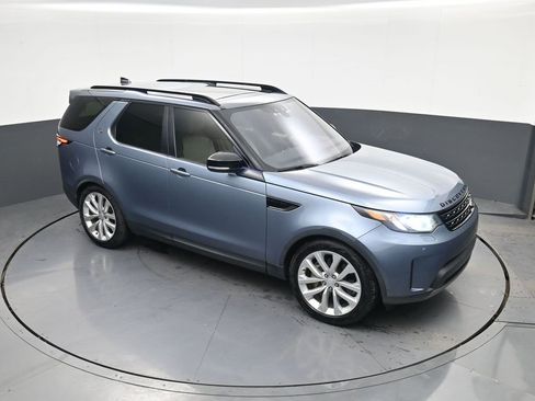 Used 2018 Land Rover Discovery SE image 23