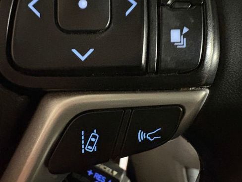 Certified 2019 Toyota Highlander Plus image 17