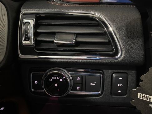 Used 2021 Lincoln Navigator Reserve AWD/4WD image 26