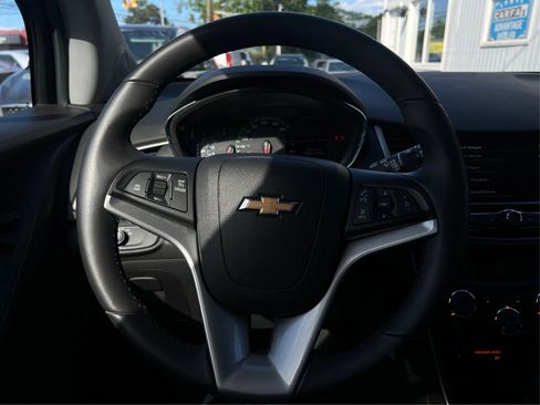 Used 2018 Chevrolet Trax LT w/ Redline Edition AWD/4WD image 20